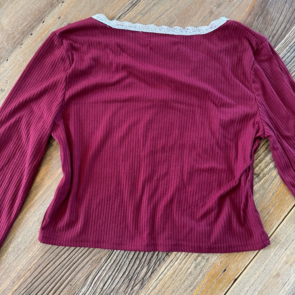 ROMWE Red and White Embellished Crop Blouse - Picture 8 of 9